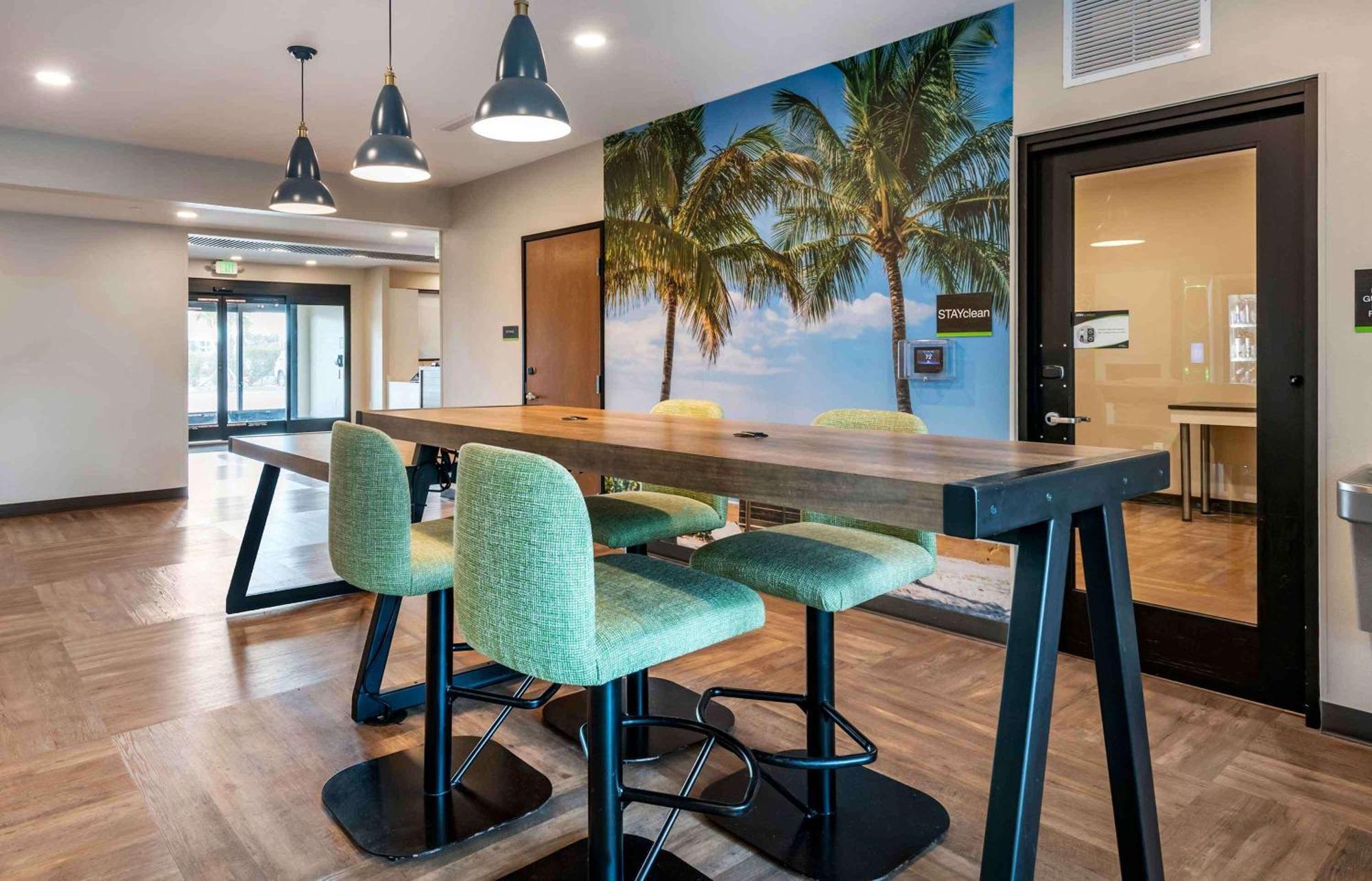 Extended Stay America Premier Suites - Tampa - Fairgrounds - Casino Екстер'єр фото