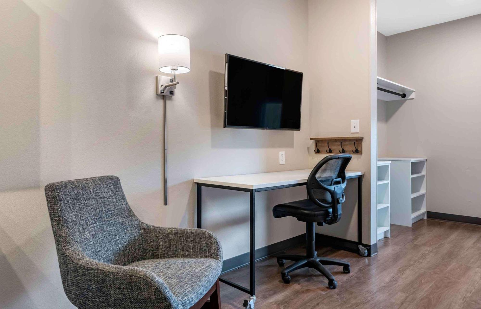 Extended Stay America Premier Suites - Tampa - Fairgrounds - Casino Екстер'єр фото